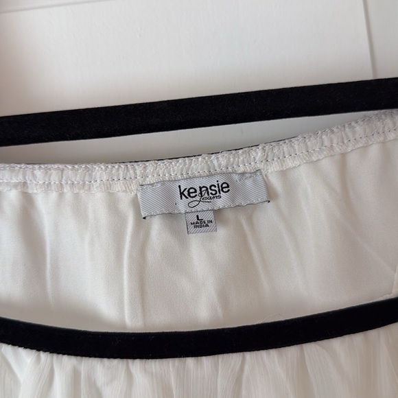 ✨ Kensie White & Black Long Sleeve Blouse Large ✨ - Picture 2 of 5